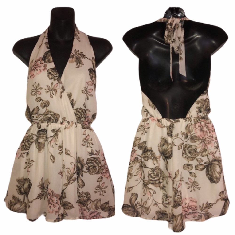 🆕 NWT Cream Floral Halter Romper